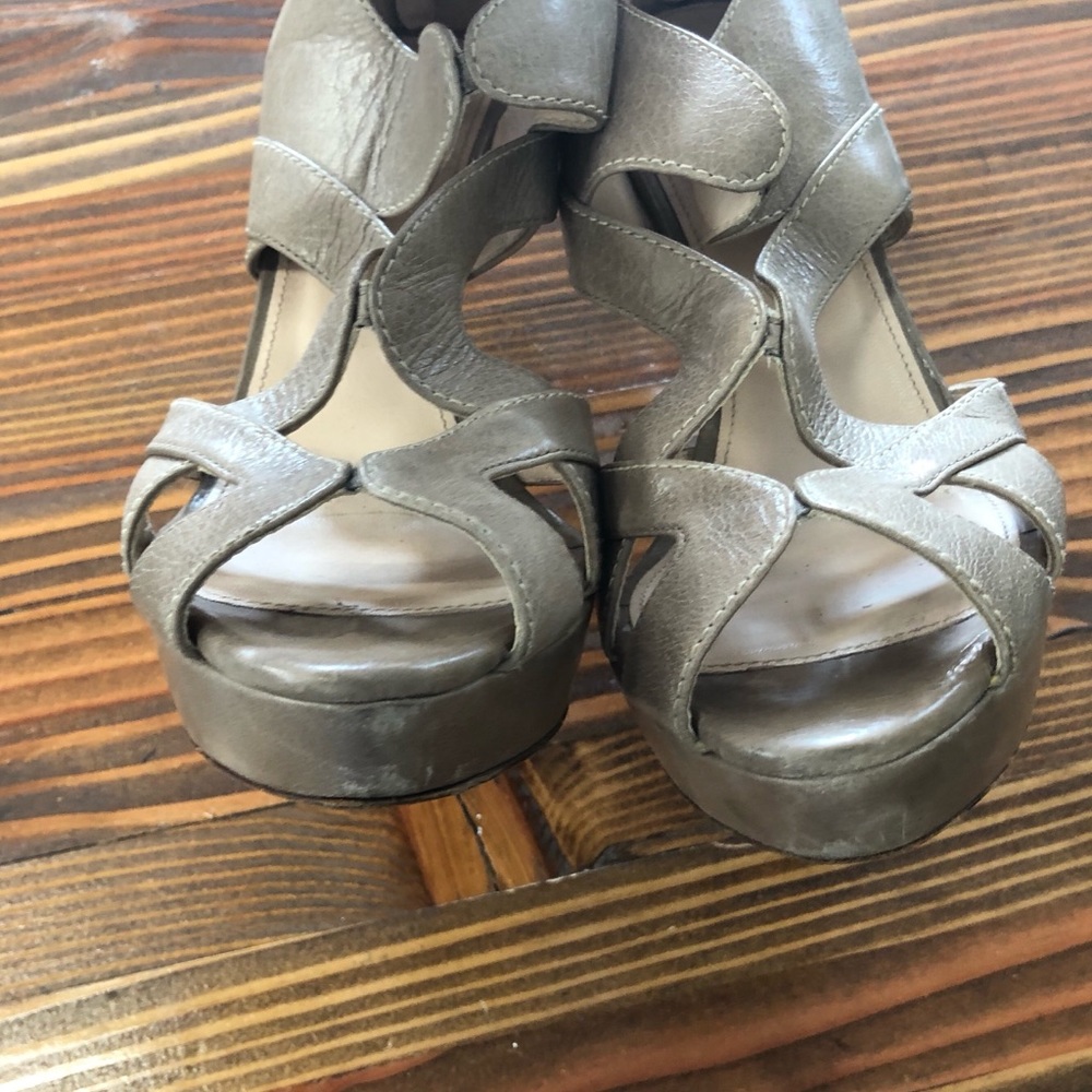 Shoes - Picture 3 of 8